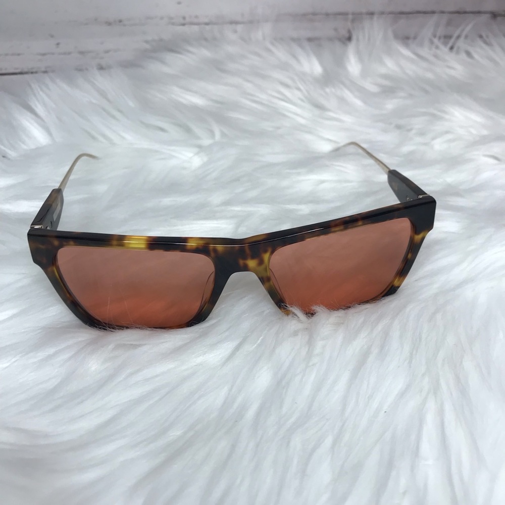 Derek Lam Natalie Cloud Tortoise Retro Sunglasses - Picture 13 of 16